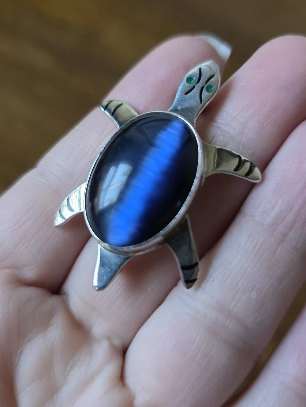 Sterling Silver Turtle Brooch with Blue Cat's Eye Stone 925